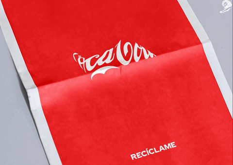 Coca-Cola_RecycleMe_print-ad.png